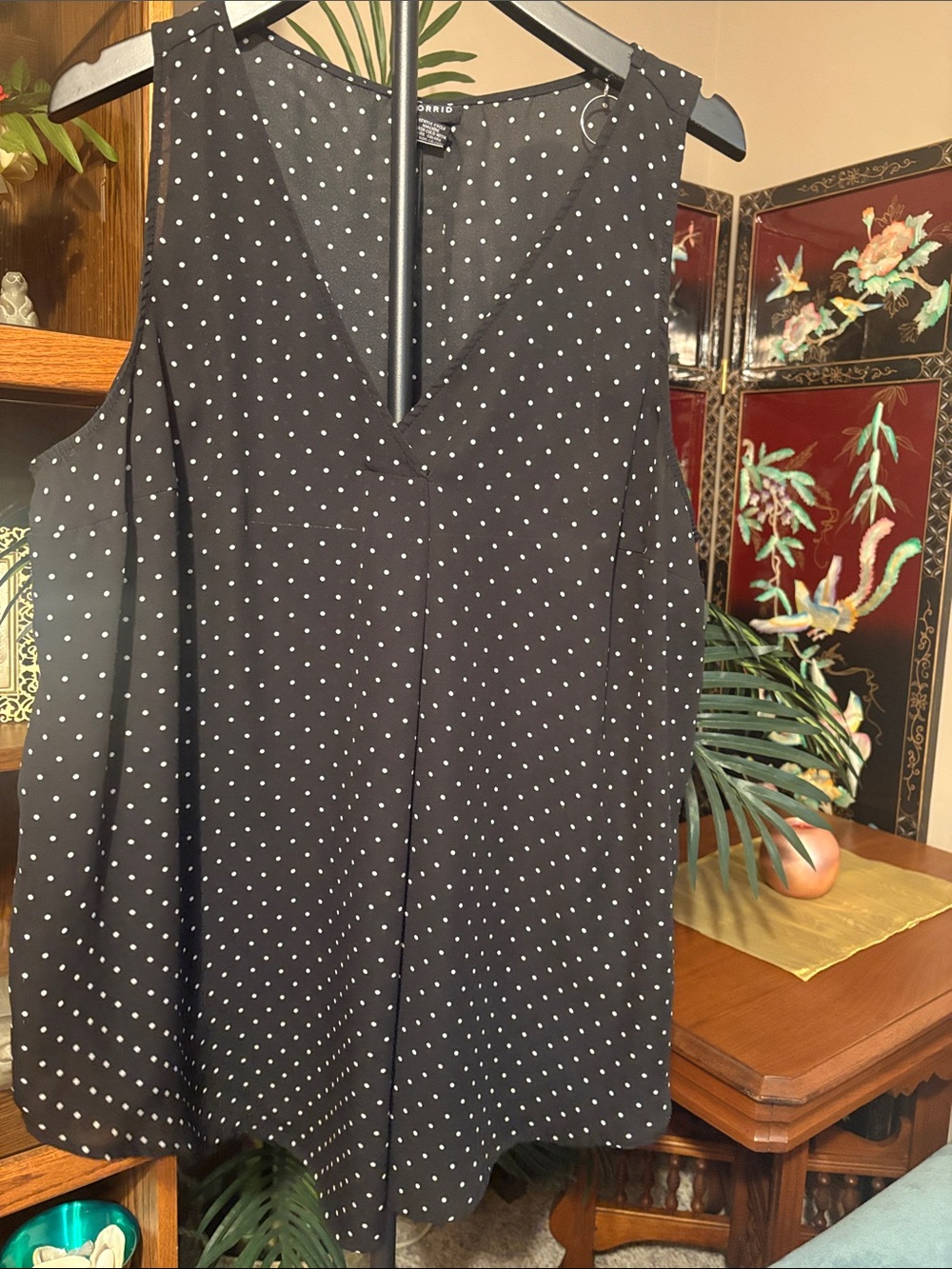 torrid Black Sleeveless V-Neck Polka Dot Top